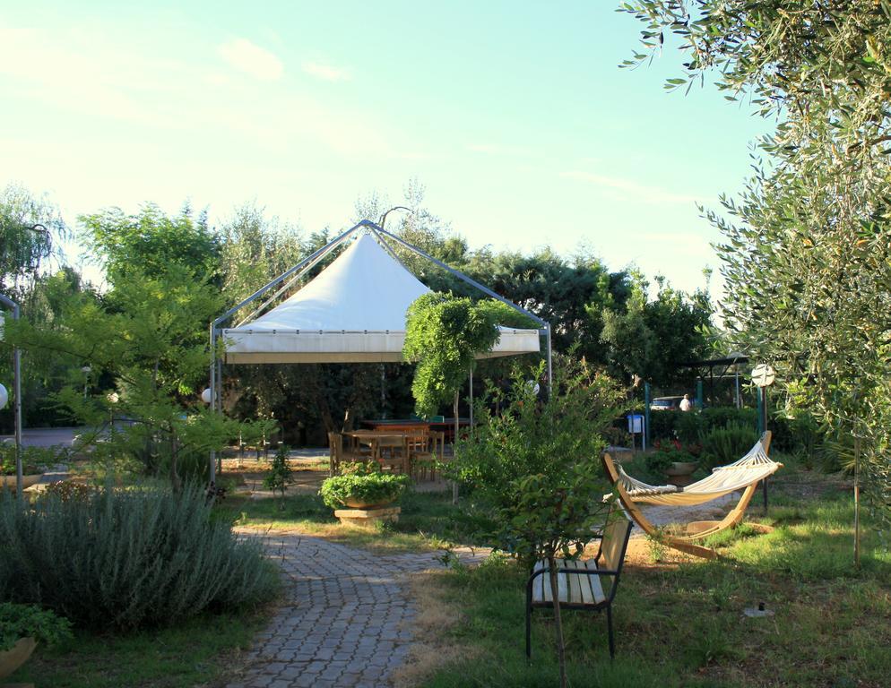 Villaggio Turistico Residence Delfino Vieste Exterior photo